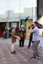 横浜でロケを展開するダイアン。