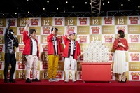 「どうぞどうぞ」のくだりのワンシーン。