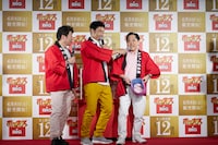 ダチョウ倶楽部