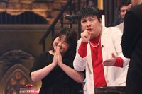 （左から）みはる、Mr.シャチホコ。(c)フジテレビ