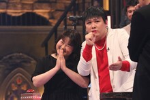 （左から）みはる、Mr.シャチホコ。(c)フジテレビ