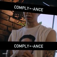 「COMPLY+-ANCE」ビジュアル