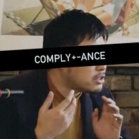 「COMPLY+-ANCE」ビジュアル