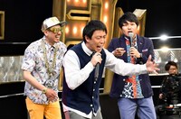 さらば青春の光とシオマリアッチ（左）。(c)TBS