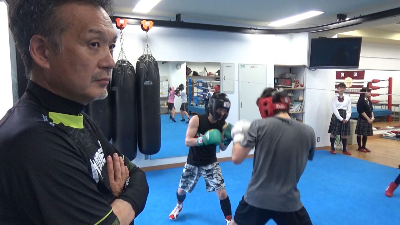 「社会に貢献できる人間を育てたい」ボクシングコーチ・ケツカッチン和泉に密着