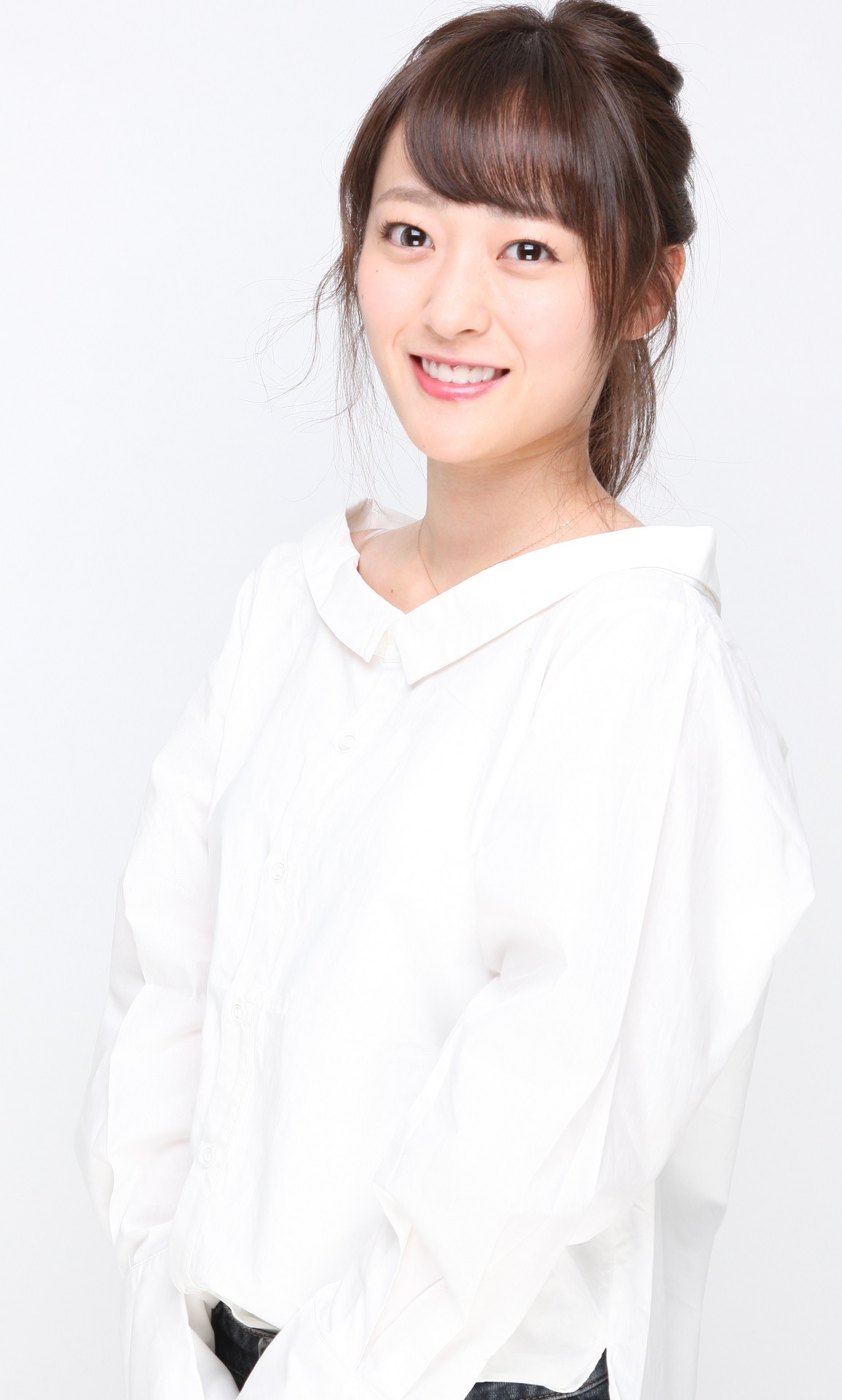 進行を務める三秋里歩。