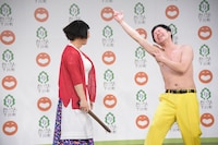 「毛細血管がいっぱい詰まってるとこ、ワキー！」と叫ぶ吉田裕（右）。