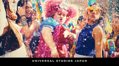 渡辺直美（中央）