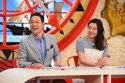 (左から)東野幸治、村西利恵アナ。(c)関西テレビ