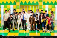 「アルコベール宣伝部長争奪戦 アルコベールグランプリ」本選出場者たち。