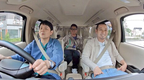 千鳥ノブが運転する車中の様子。(c)テレビ信州