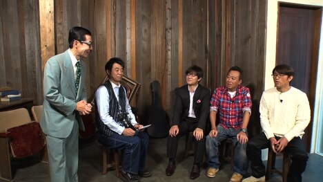 (左から)イワイガワ岩井ジョニ男、よゐこ有野、内村光良、さまぁ~ず。(c)内村さまぁ~ず製作委員会