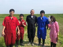 左からソラシド、千原せいじ、品川庄司・庄司、阿部美里アナウンサー。(c)KHB東日本放送