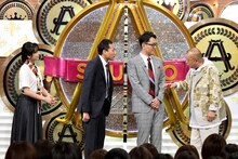 （左から）上白石萌歌、ナイツ、笑福亭鶴瓶。(c)TBS