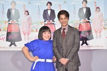 「ベビーシッター・ギン！」の取材会より、ゆりやんレトリィバァ（左）、大野拓朗（右）。(c)NHK