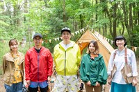 左からほのか、おぎやはぎ、YURIE、たんぽぽ川村。(c)メ～テレ