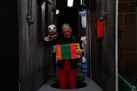 「くっきープロデュース VRお化け屋敷 マンホール」のイメージ。