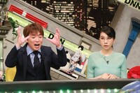 （左から）よゐこ濱口、松本穂香。(c)フジテレビ
