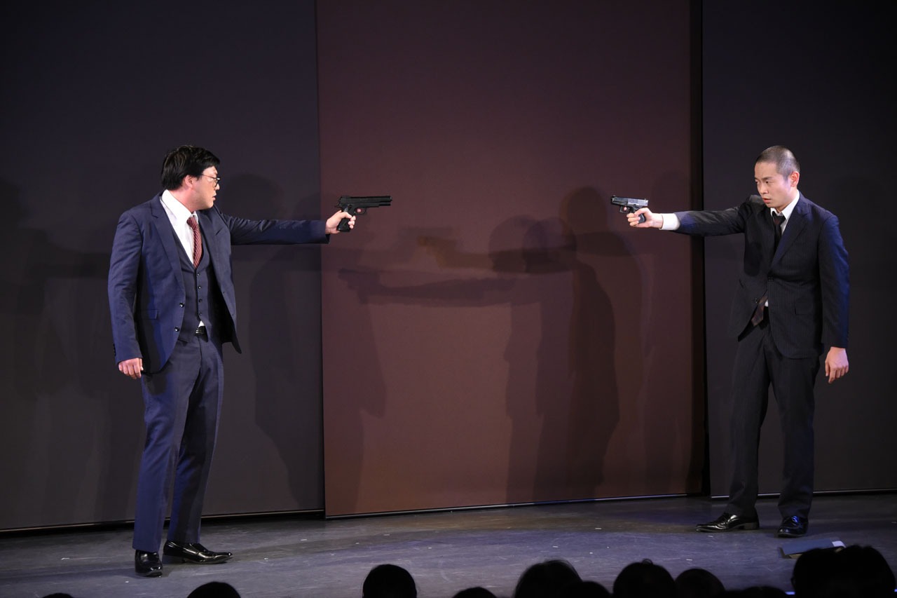 ゾフィーのコント「刑事の死闘」。