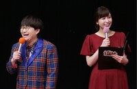 ハリセンボン春菜（左）、角谷暁子アナウンサー（右）。