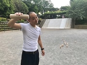 「キングオブモルック」メンバーのみなみかわ。