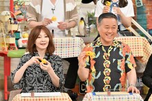 左からYOU、辻本茂雄。(c)読売テレビ