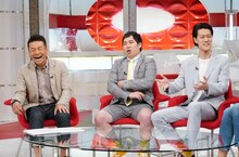 左からくりぃむしちゅー上田、霜降り明星。(c)日本テレビ