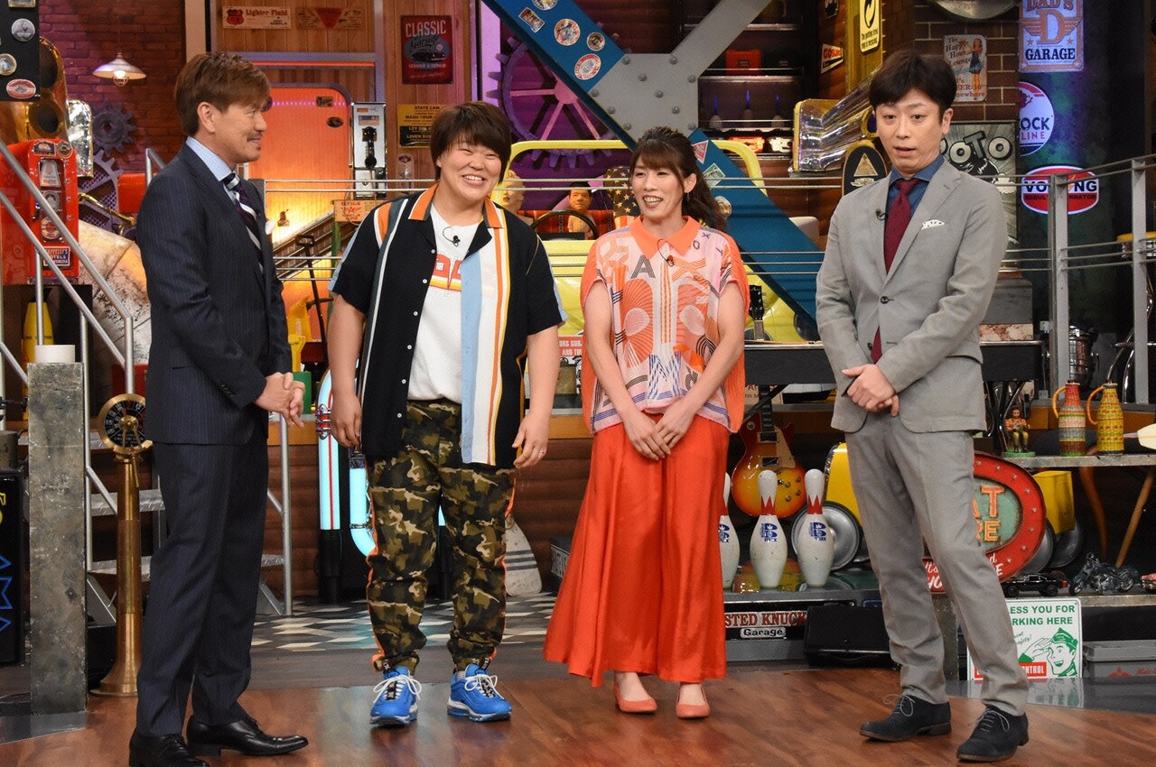 左からヒロミ、杉本美香、吉田沙保里、フットボールアワー後藤。(c)日本テレビ