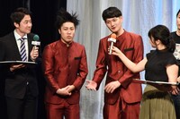 コウテイ（中央）