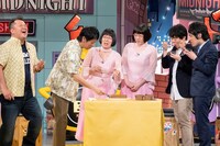 左からブラックマヨネーズ、阿佐ヶ谷姉妹、宮下草薙。(c)読売テレビ