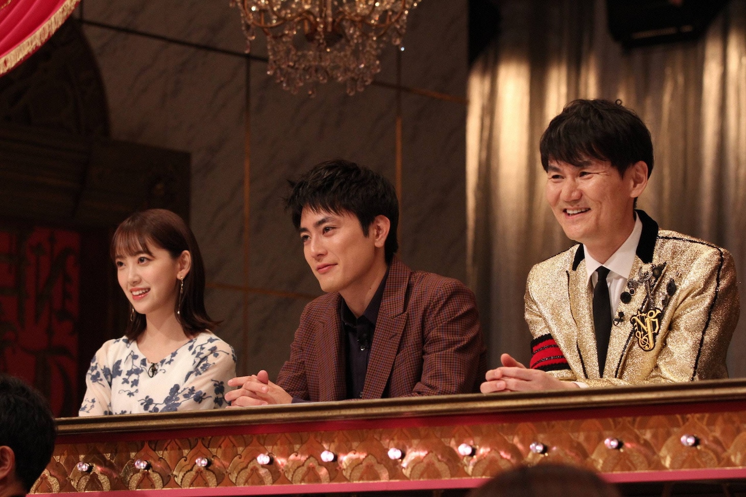 （左から）堀未央奈、間宮祥太朗、南原清隆。(c)フジテレビ