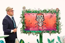 野性爆弾くっきーと、番組キャラクターの肥やしちゃん。(c)関西テレビ