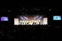 「ドッグGAME」では犬のベロの部分が両サイドのスクリーンで大写しにされた。