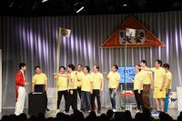 「ニュアンス国旗掲揚」の審査に物言いが入った場面。