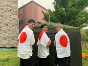 最終練習に臨み、気合い充分のチーム焚火会。左からベアーズ島田キャンプ、ウエストランド河本、ヒロシ。