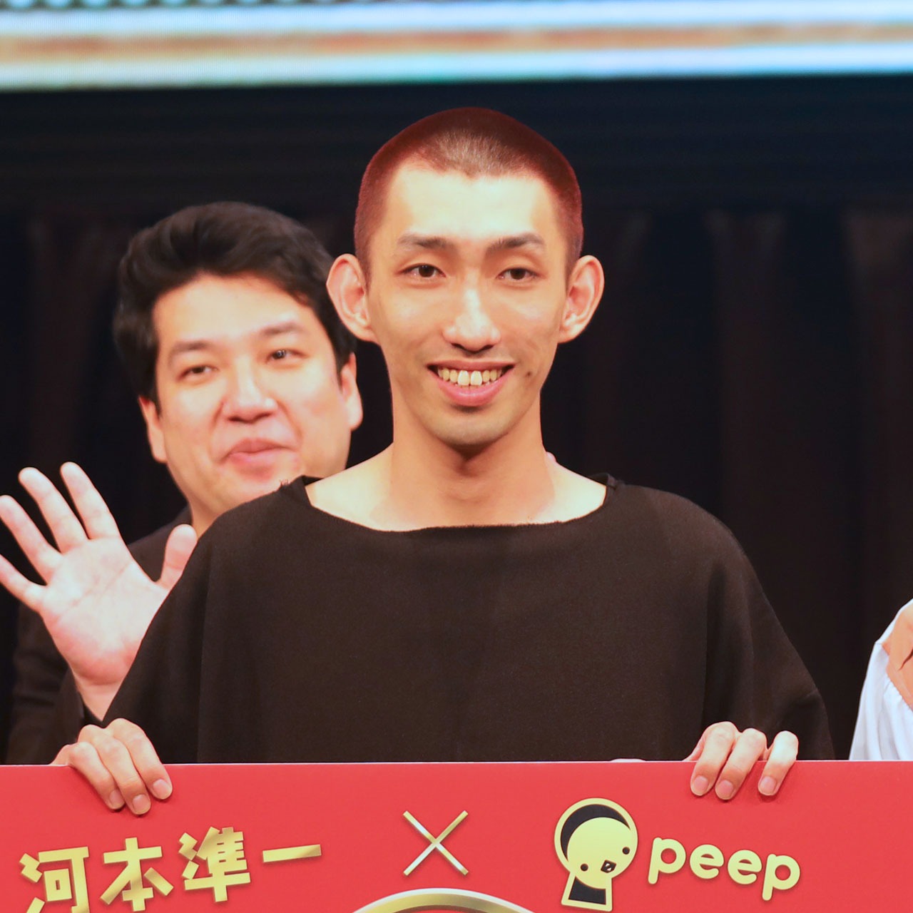 大賞を受賞したやさしいズ・タイ。
