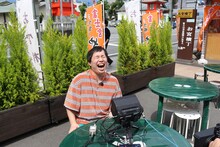 「冒険発掘バラエティ 霜降り明星のあてみなげ」ロケ中の様子。(c)静岡朝日テレビ