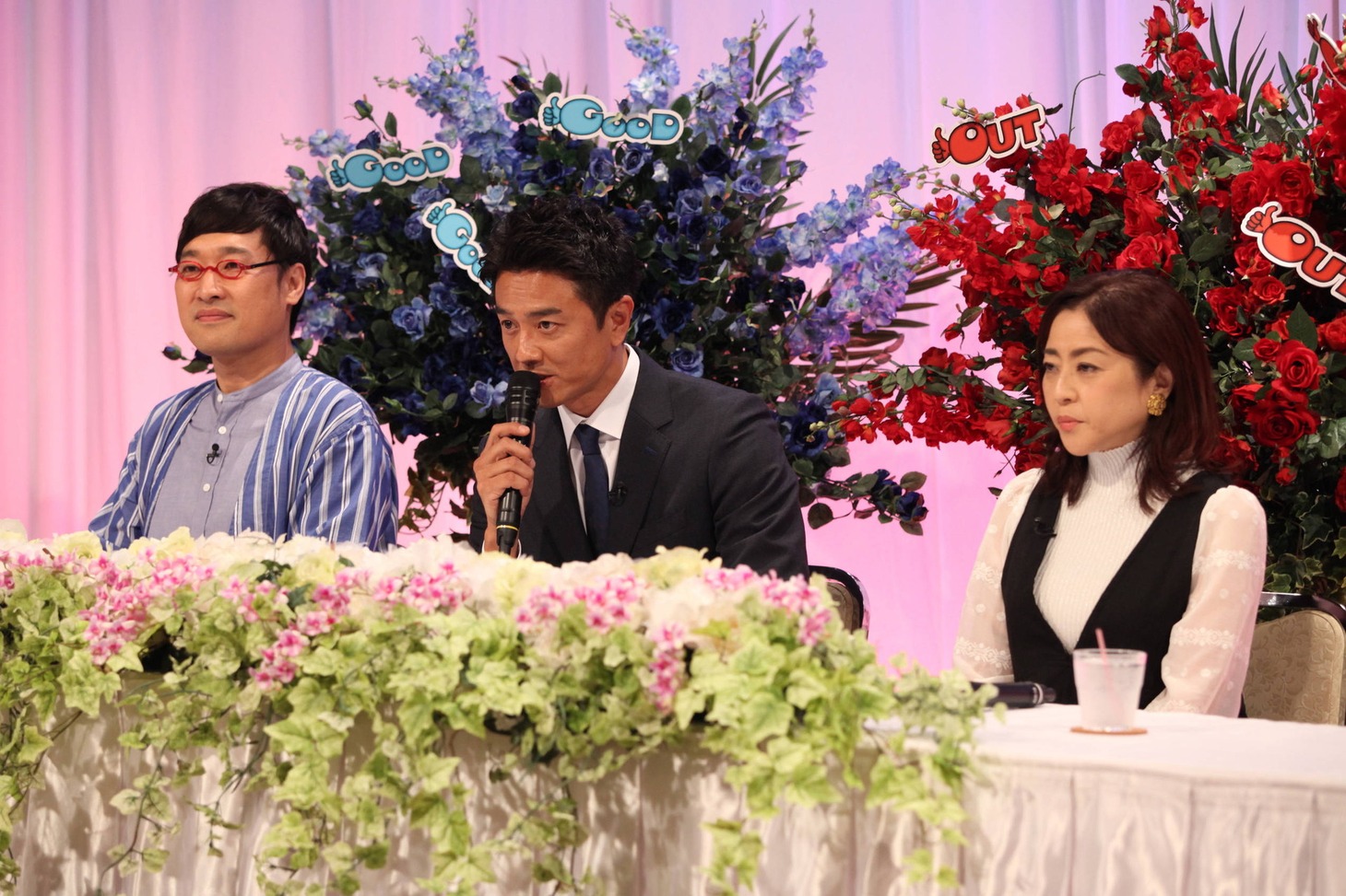 （左から）南海キャンディーズ山里、原田龍二、松本明子。(c)フジテレビ
