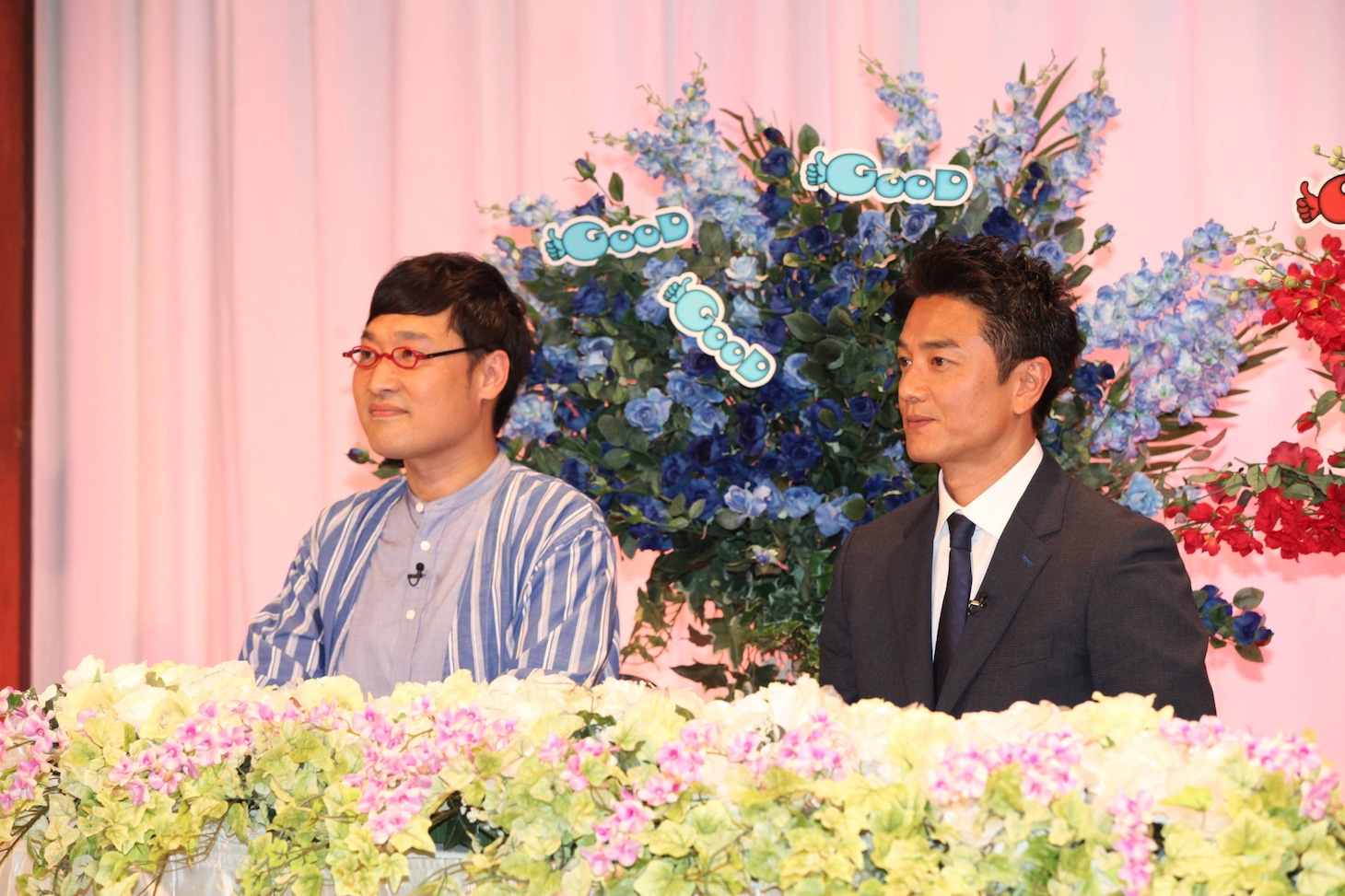 （左から）南海キャンディーズ山里、原田龍二。(c)フジテレビ
