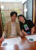 左からヤナギブソン、ゆりやんレトリィバァ。(c)読売テレビ