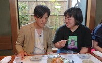 左からヤナギブソン、ゆりやんレトリィバァ。(c)読売テレビ