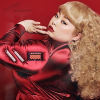 「naomi for shu uemura コレクション」広告ビジュアル