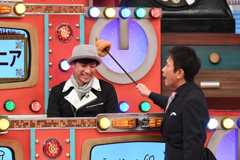 共演を果たす（左から）東山紀之、浜田雅功。(c)ABC