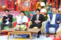 特別審査委員長の小泉孝太郎（左端）。(c)テレビ東京