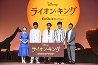 左から門山葉子、江口洋介、賀来賢人、佐藤二朗、ミキ亜生。