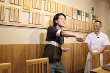 「冒険発掘バラエティ 霜降り明星のあてみなげ」ロケの様子。