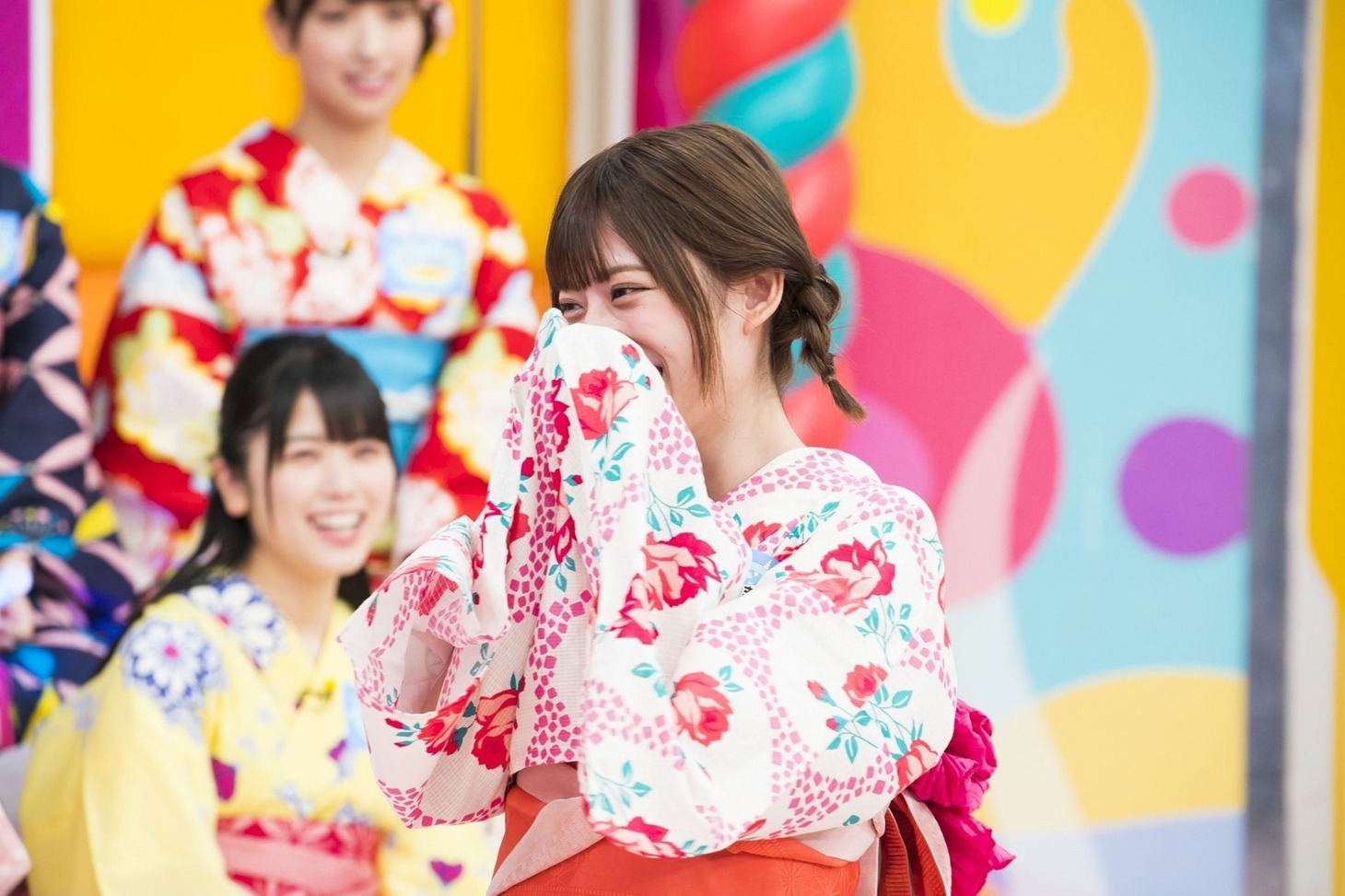 東村芽依
