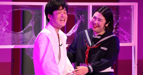 「名門！モウカリマッカー学園～西梅田校新聞部～」より。