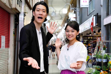 （左から）霜降り明星・粗品、谷元星奈アナ。(c)関西テレビ