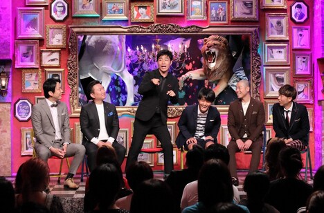 （左から）かまいたち、ジャルジャル、アキナ。(c)ABC